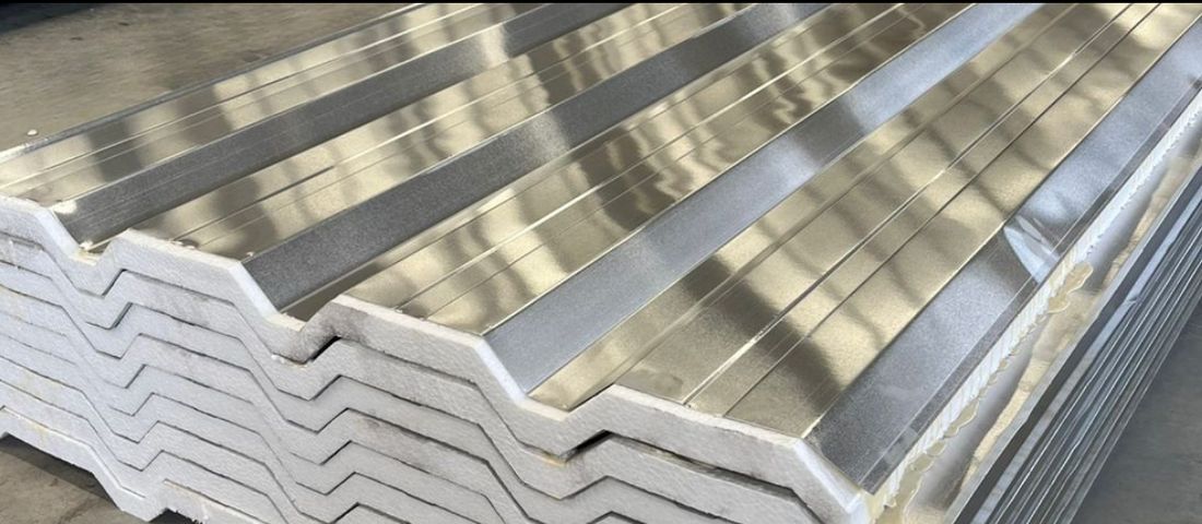 Telha trapezoidal modelo 1075 em galvalume ou alumínio